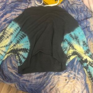 Sweater grey small brand pink turquoise and green sleeves slight puff on sleeves